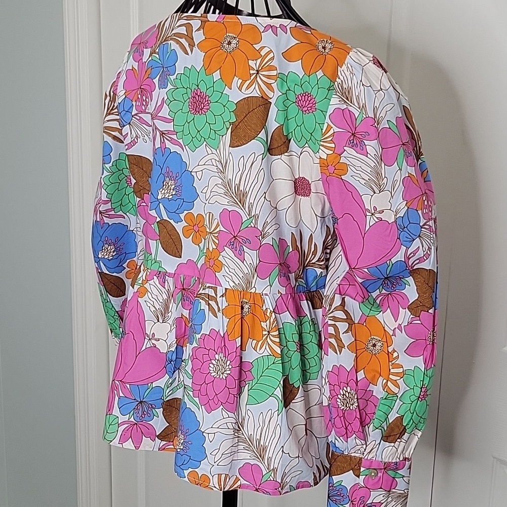 TUCKERNUCK Wild Rhapsody Baskin Floral Tie Top Size Medium - Picture 10 of 13